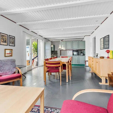 Vakantiehuis 5 Bedroom Gorgeous In