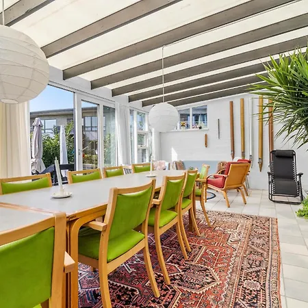 5 Bedroom Gorgeous In